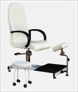 Педикюрная группа, Кресло + подставка для ноги + стул мастера. Размер (ДхШхВ): 1125x590x550...720 мм.